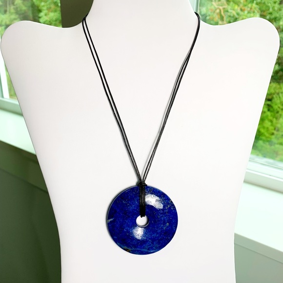 NWT Blue Lapis Pendant on Leather-S/S Clasp - Picture 2 of 4